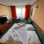 Yura Bazen A Sauny Zdarma 3* Čeladná