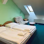 Hotel Yura -bazén A Sauna Zdarma Čeladná