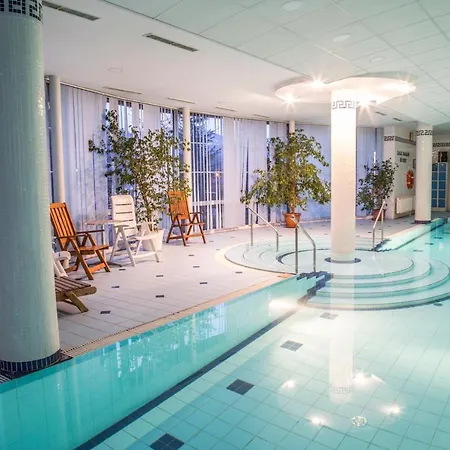 Yura -bazén A Sauna Zdarma Hotel