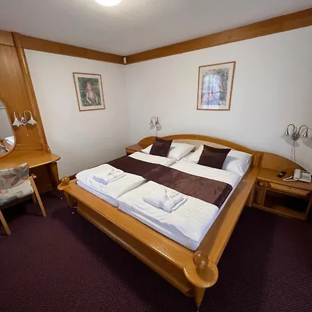 Hotel Yura Bazen A Sauny Zdarma