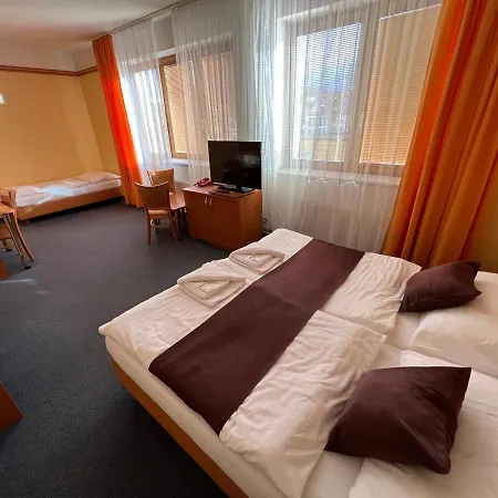 Yura -bazén A Sauna Zdarma Hotel Čeladná