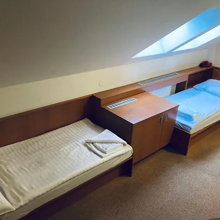 Hotel Yura Bazen A Sauny Zdarma 3*