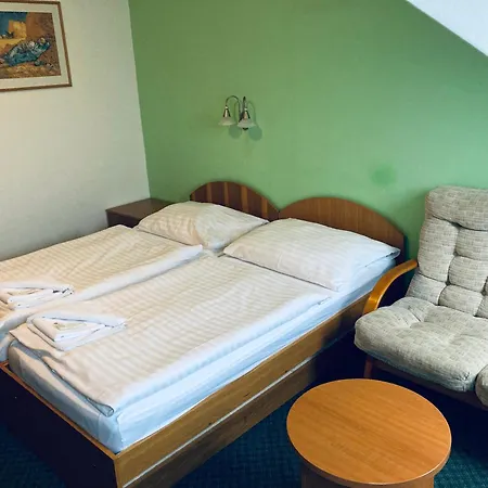 Hotel Yura Bazen A Sauny Zdarma Čeladná