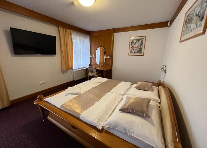Hotel Yura Bazen A Sauny Zdarma Čeladná