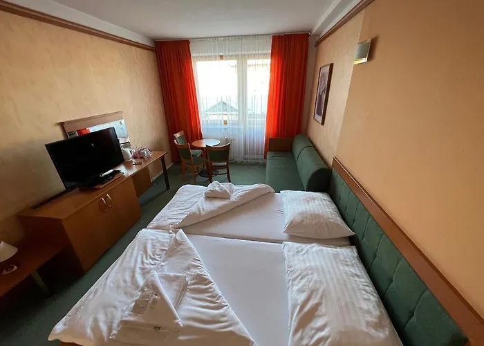 Yura Bazen A Sauny Zdarma 3* Čeladná